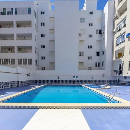 Apartmán Acogedor Atico Con Tres En *